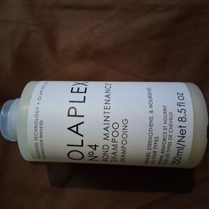 Olaplex No.4 Bond Maintenance Shampoo